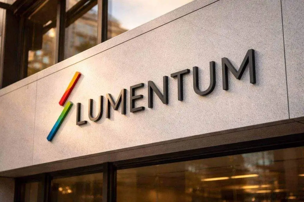 Lumentum stock jumps 7% as AI optics rally resumes, putting focus back on convertible-note risk