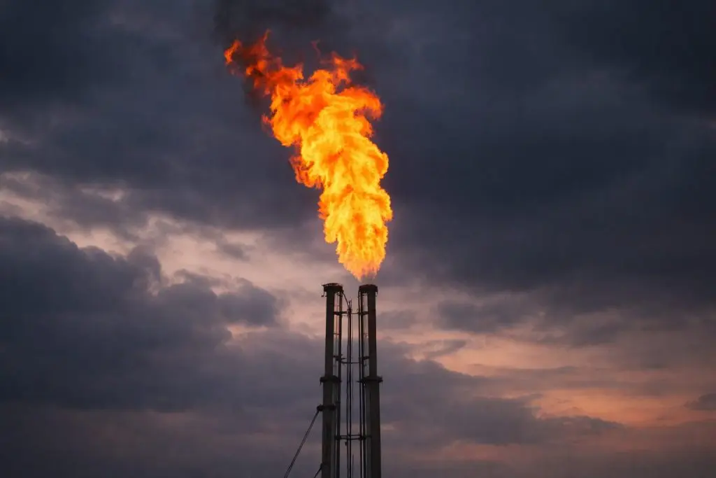 Natural gas price slides toward $3 as warm-weather bets bite; UNG ETF back in focus