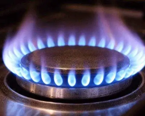 Natural gas price slips again as warm U.S. forecasts linger; EIA storage report looms