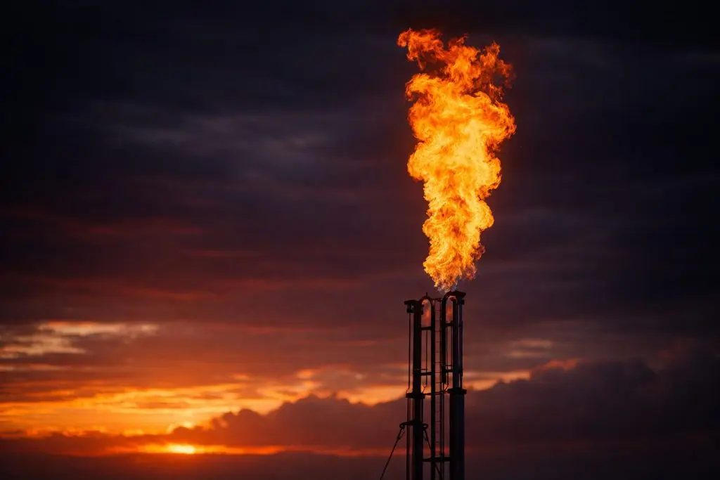 Natural gas prices jump near $3.14 as cold snap meets Golden Pass LNG countdown