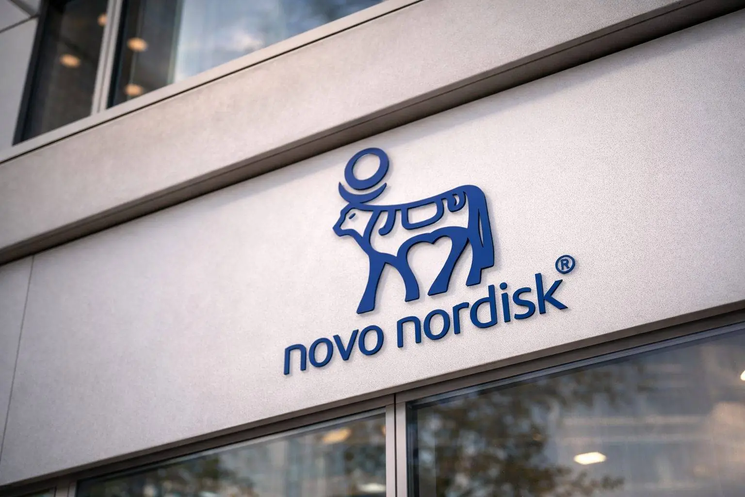 Novo Nordisk stock price sinks nearly 18% as 2026 outlook jolts Wegovy trade