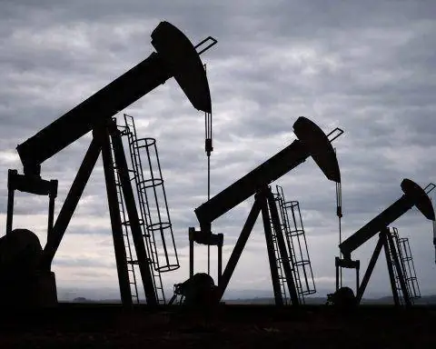 Oil prices tumble 5% as Trump flags Iran talks, risk premium drains fast