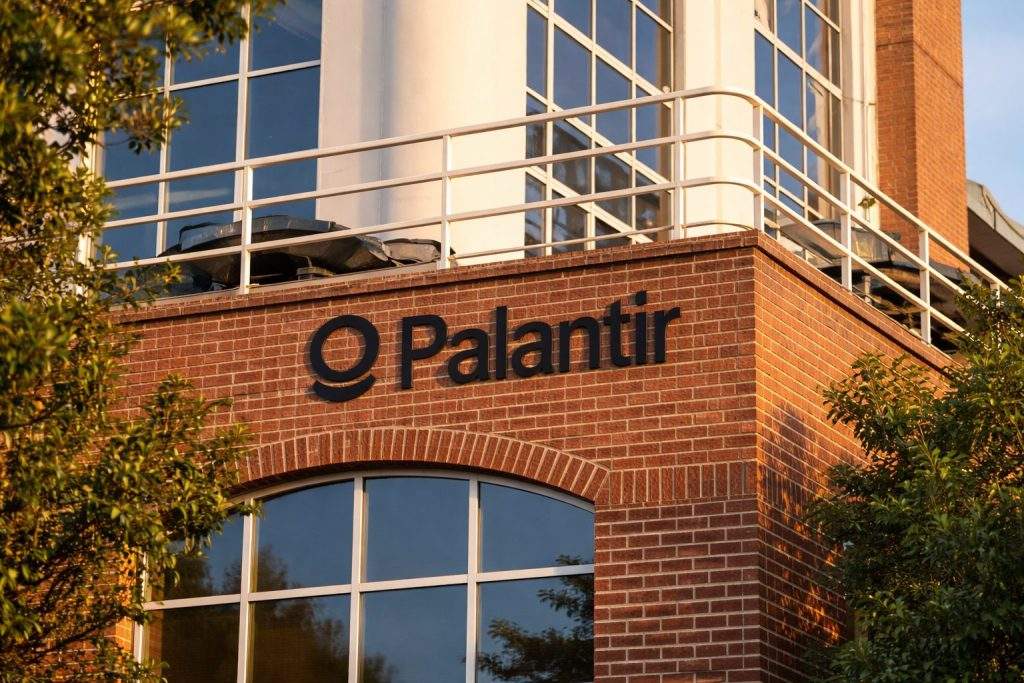 Palantir stock price slides with software selloff; tariffs and Nvidia earnings set the next test