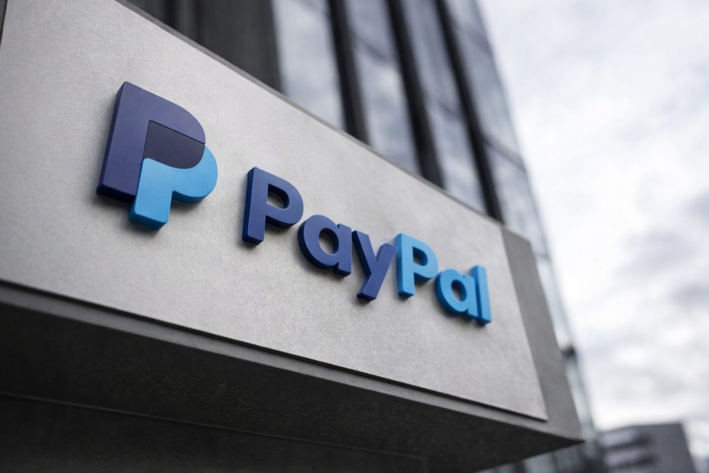 PayPal dumps CEO Alex Chriss, taps HP chief Enrique Lores as earnings miss and dividend debut jolt stock