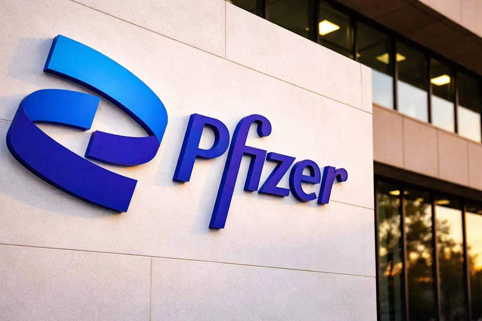 Pfizer stock price edges higher as Wall Street sizes up obesity-shot data and 2026 outlook