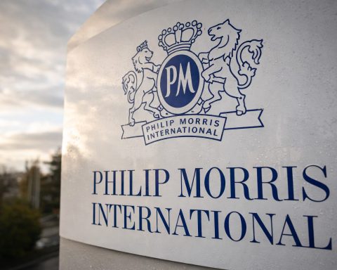 Philip Morris stock price: PM closes higher into weekend with Feb. 6 earnings ahead