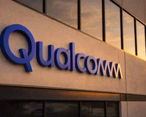 Qualcomm stock price: QCOM ends higher, but Samsung launch and memory crunch loom into next week