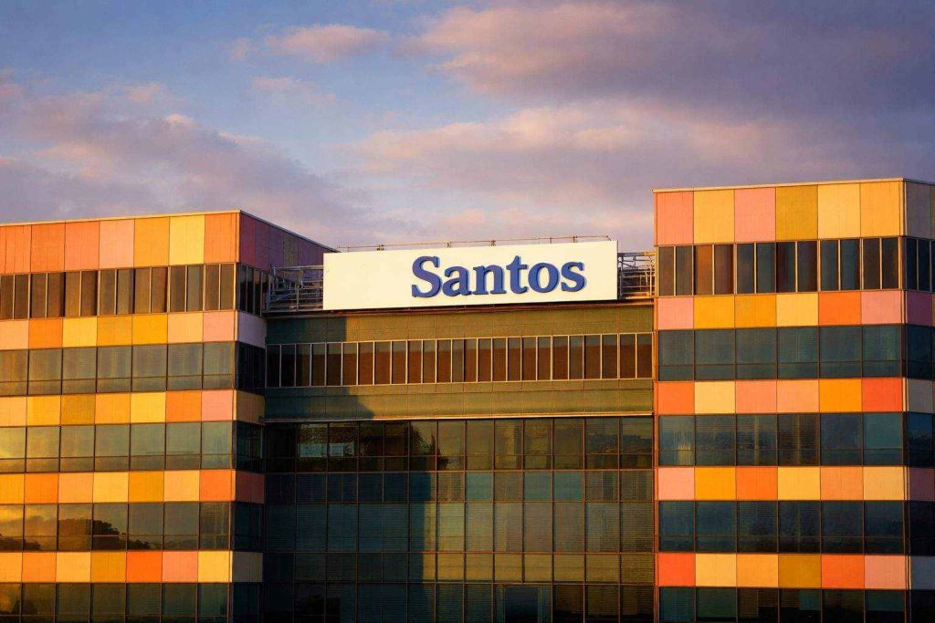 Santos share price dips as ex-dividend day hits; net-zero court ruling reasons released