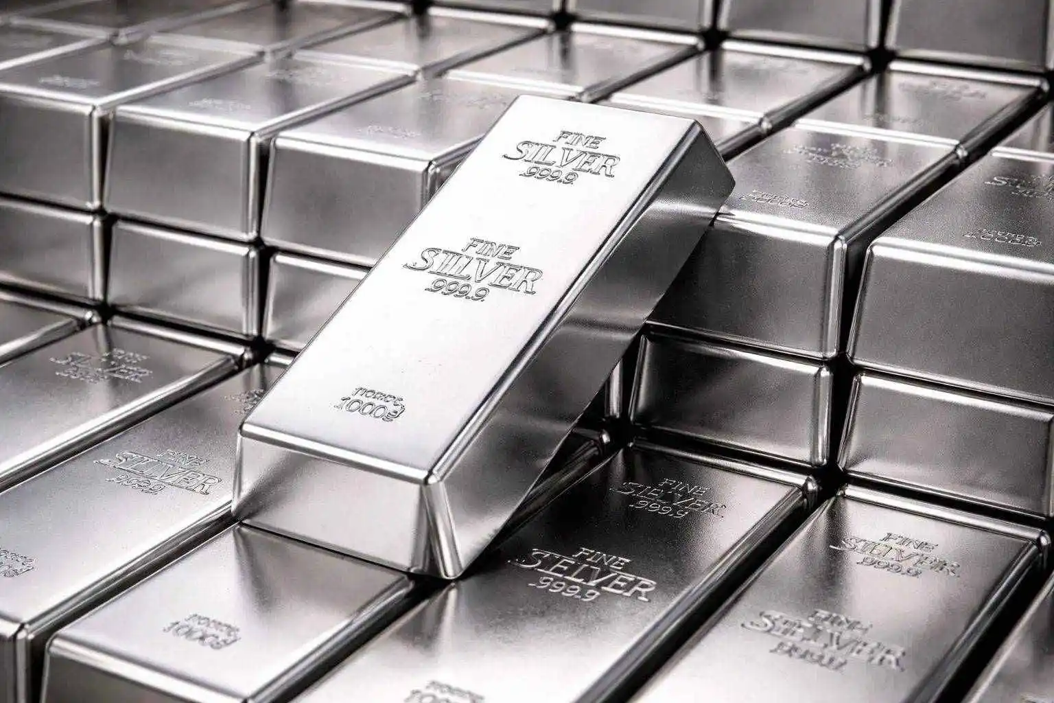 Silver price plunges today as dollar firms and China selling hits metals — what traders watch next