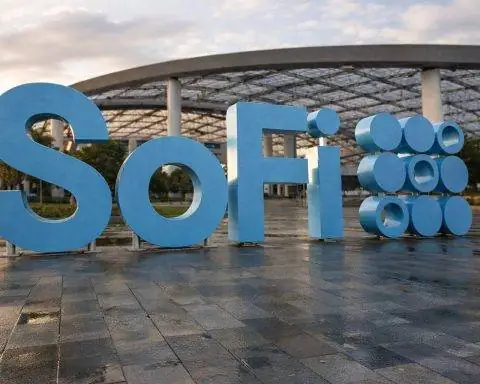 SoFi stock tumbles in regular session as post-upgrade bounce fades — what to watch next