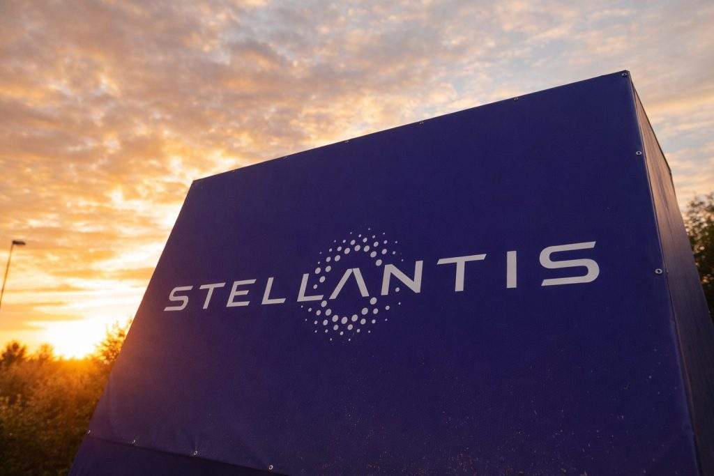 Stellantis stock dives on €22.2 billion EV reset as dividend gets pulled — what STLA investors watch next