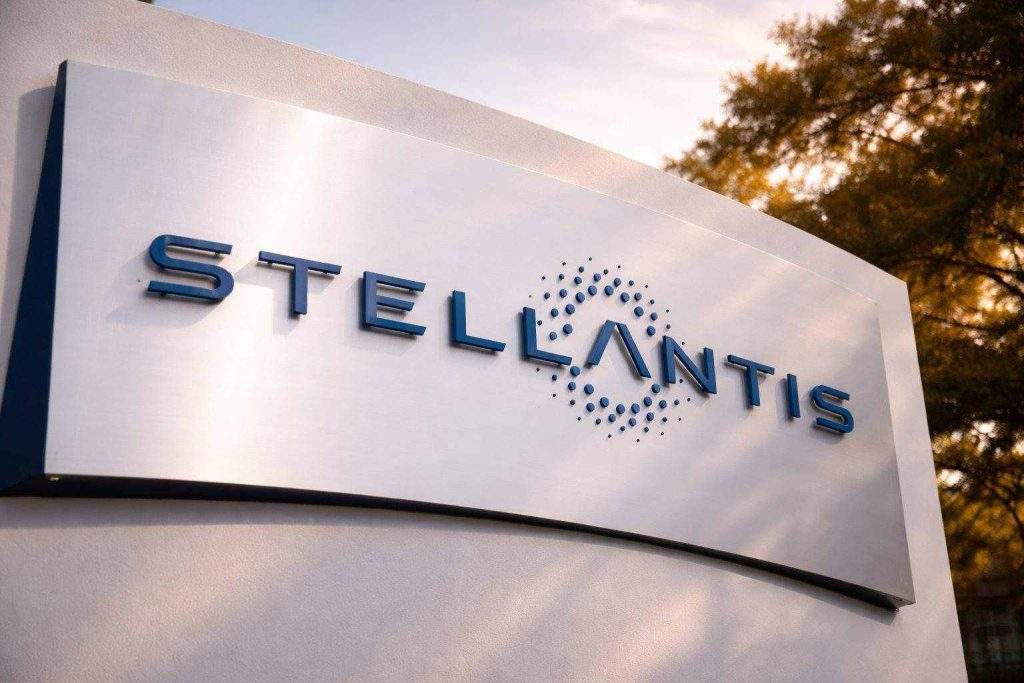 Stellantis stock plunges: what to watch after the €22.2 billion EV reset and dividend pause