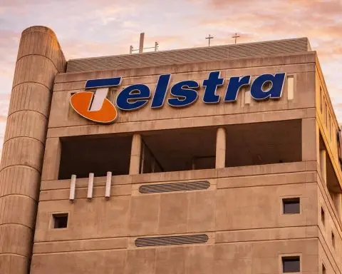 Telstra share price ends higher, but job-cut heat and ex-dividend date loom