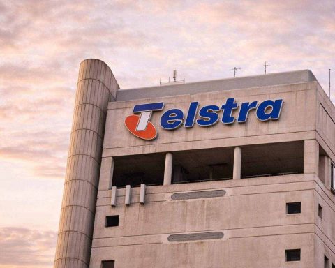 Telstra share price today: TLS slips after buyback boost as dividend dates loom