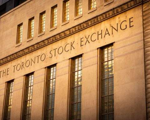 TSX Week Ahead: Toronto Stock Exchange record close faces bank earnings rush and Canada GDP test