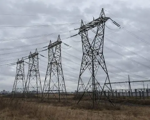 Utilities stocks jump as yields fall: XLU closes at $46.50 heading into Fed minutes week