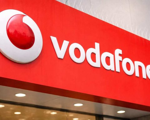 Vodafone Stock Jumps Back Into Focus as €500m Buyback Starts and Q3 Sales Climb