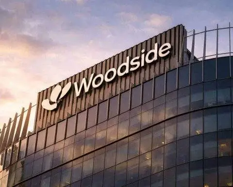 Woodside Energy share price edges up as oil cools; traders line up Feb 24 results