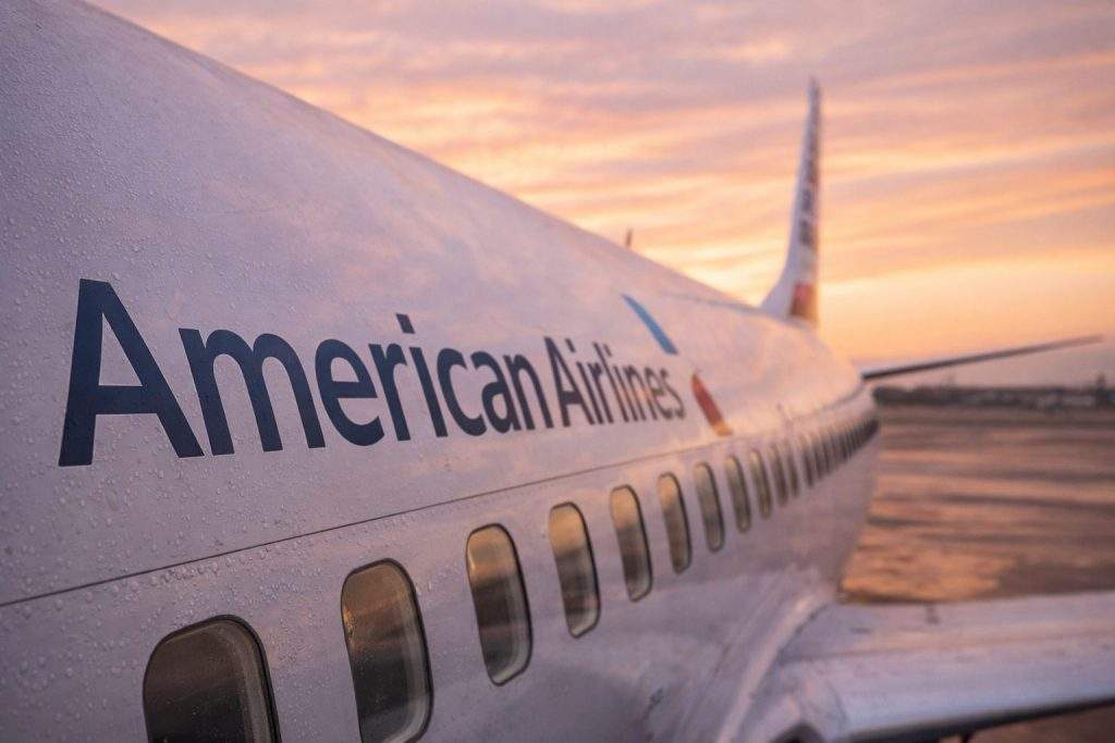 American Airlines Stock Price Falls Again as Oil Shock Tests AAL Turnaround
