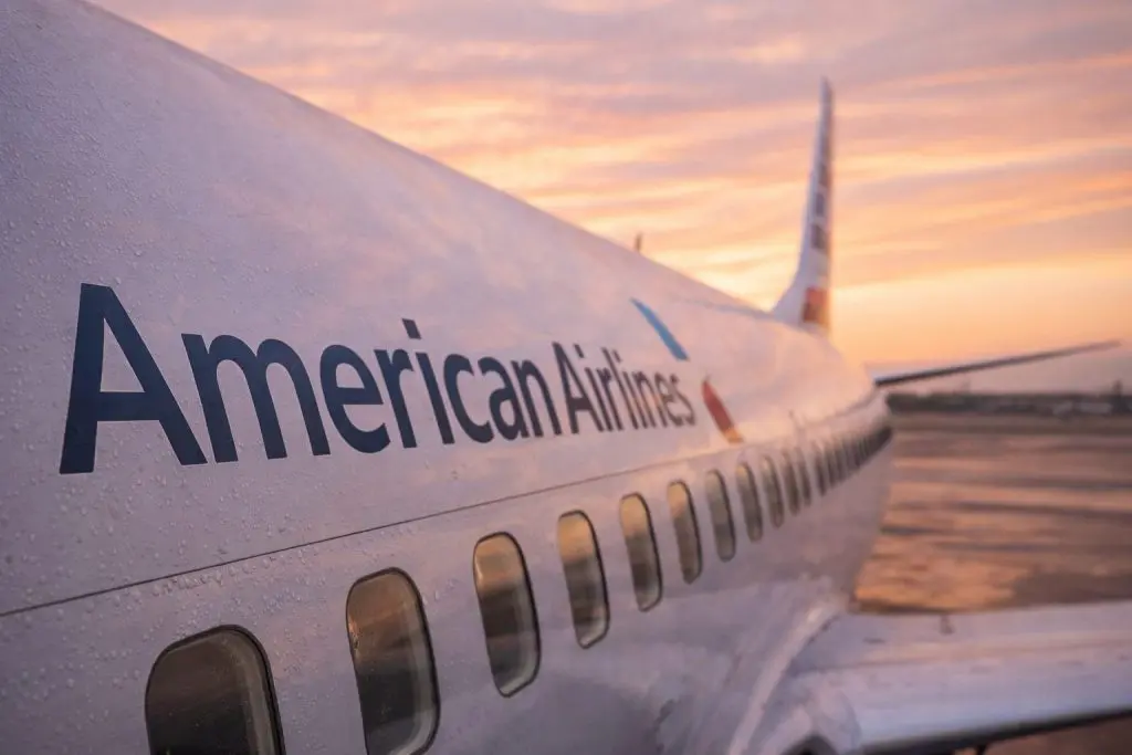 American Airlines Stock Price Falls Again as Oil Shock Tests AAL Turnaround