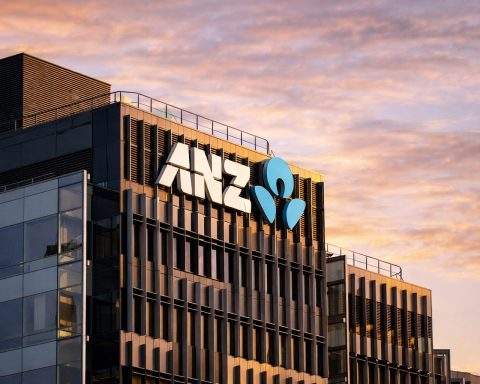 ANZ share price drops 1.8% as oil shock hits bank stocks, with Australia GDP next up