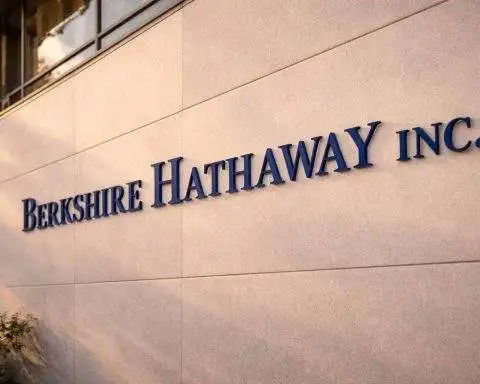 Buffett Is Off the Stage. Berkshire Hathaway’s Greg Abel Now Has to Answer