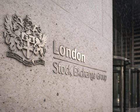 FTSE 100 reels from worst week in a year as oil shock hits London stocks