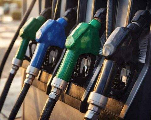 Gas prices jump again: RBOB gasoline futures spike 6% as Iran conflict tightens supply