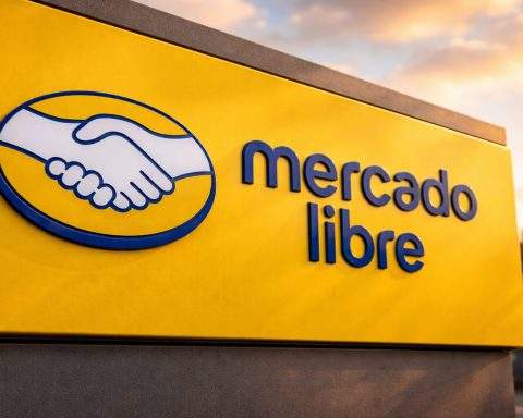 MercadoLibre stock price today: MELI edges up after JPMorgan trims target — what investors watch next