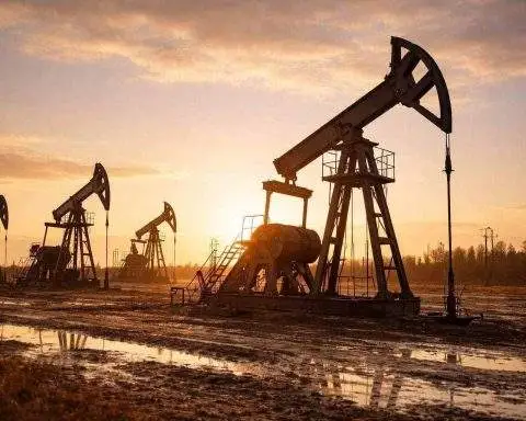 Oil Price Shock Returns: Brent Hits $126 as Trump-Iran Standoff Grips Markets