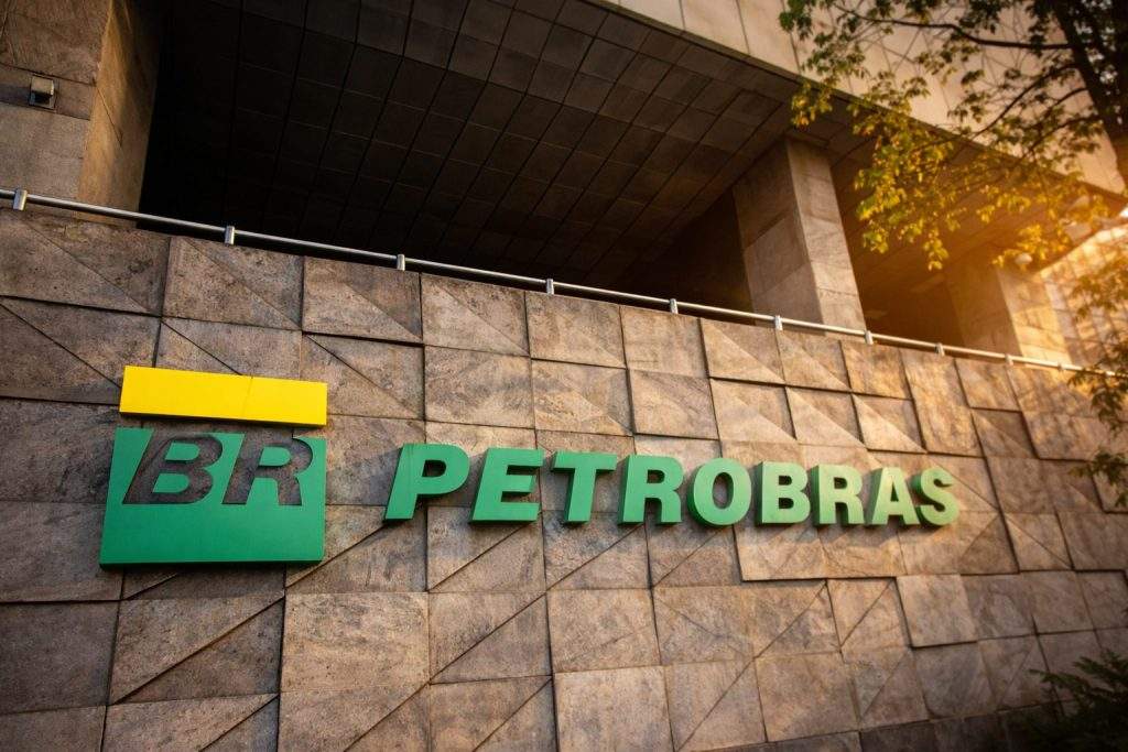 Petrobras Shares Jump as Oil Surge Renews Extra Dividend Talk