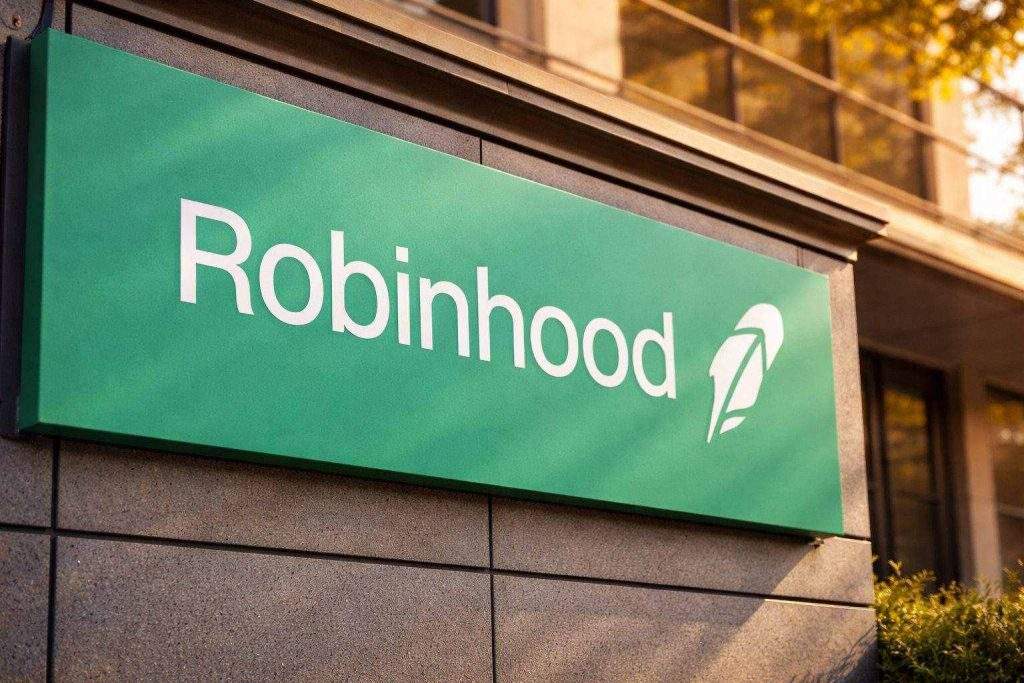 Robinhood stock jumps nearly 4% as bitcoin rebounds; traders eye March 4 “Take Flight” event