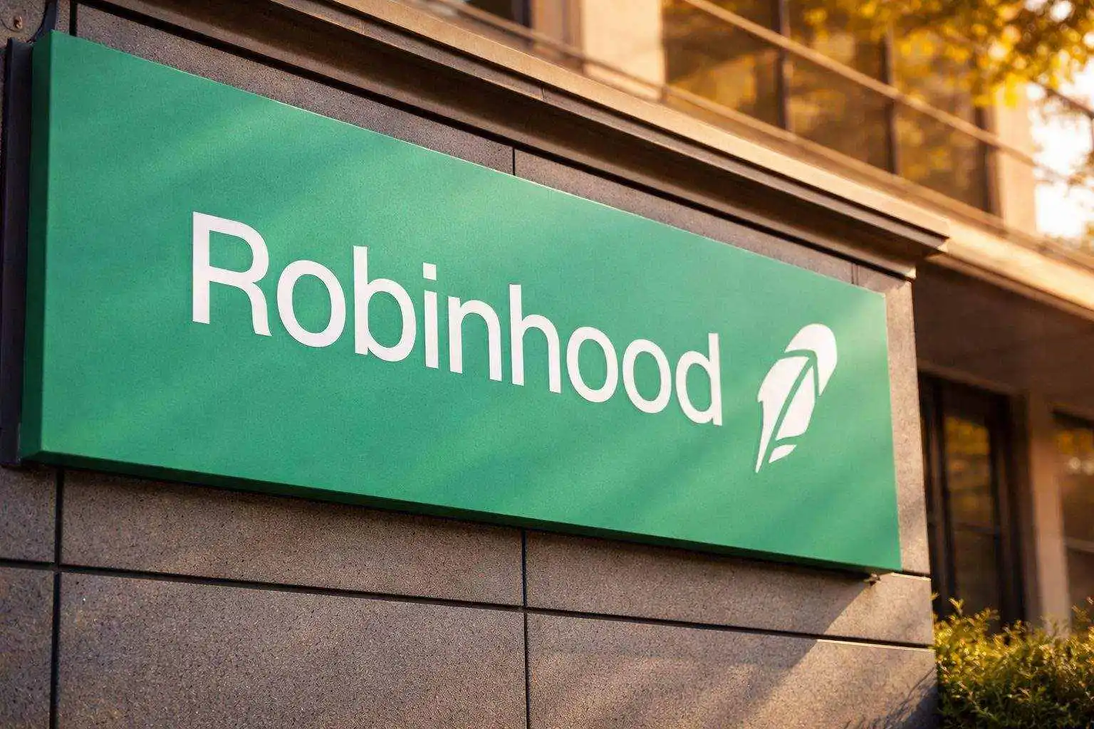 Robinhood stock jumps nearly 4% as bitcoin rebounds; traders eye March 4 “Take Flight” event