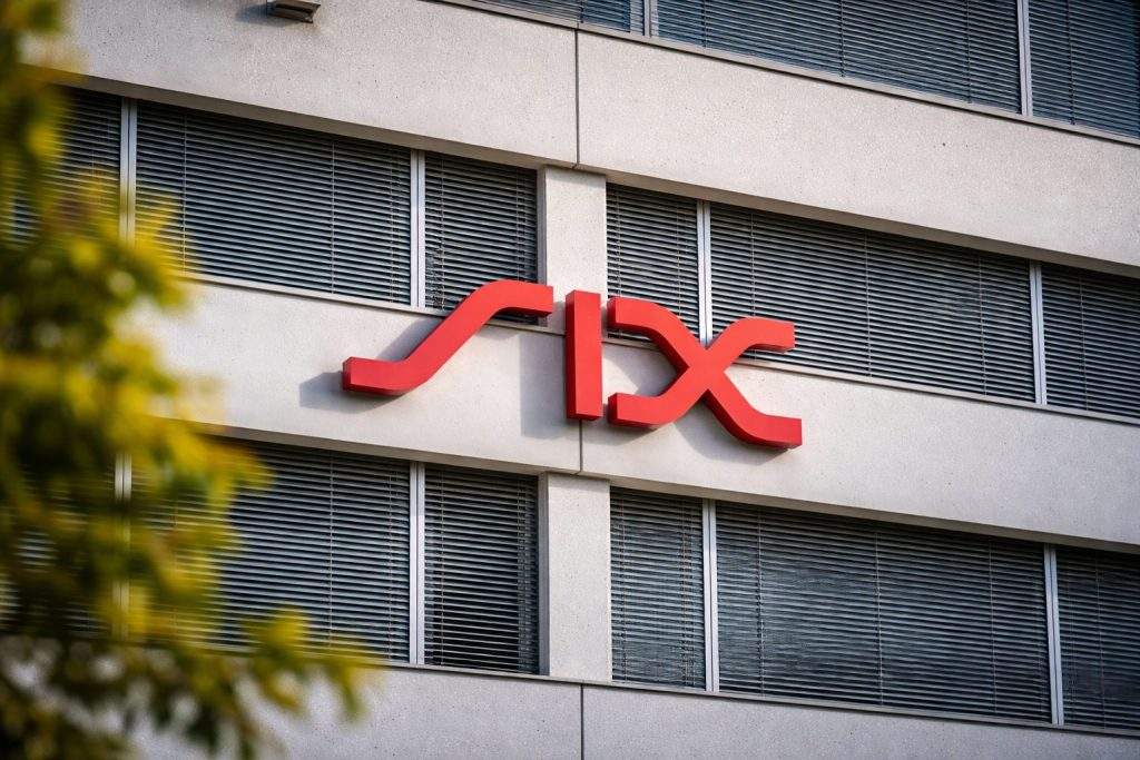 Swiss stocks hit 14,000 — Swiss Re, Holcim and UBS set up a busy week on SIX