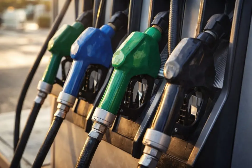 U.S. gas prices jump as Hormuz disruption lifts refiners and gasoline ETF