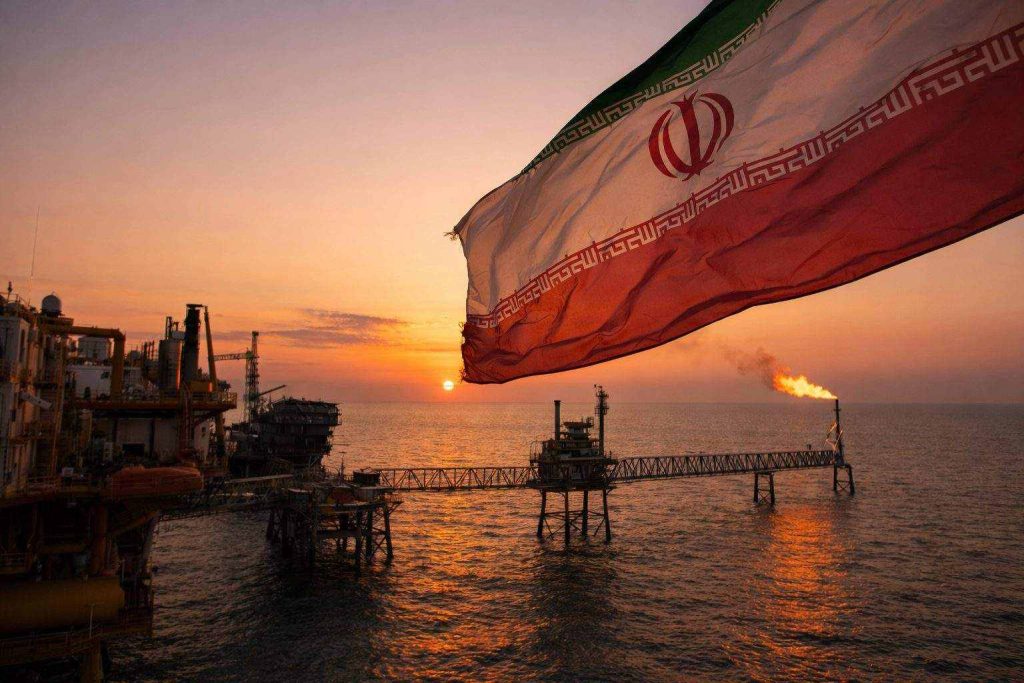 US Eyes 140 Million Barrels of Iranian Oil to Cool Prices as Hormuz Crisis Deepens