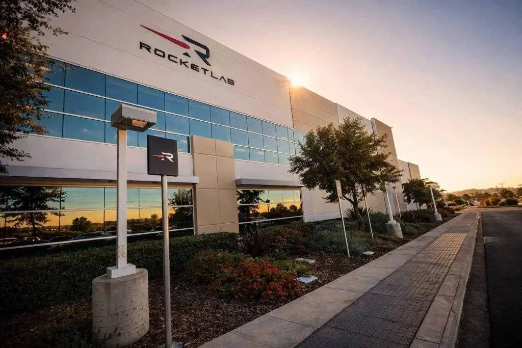 Why Rocket Lab Stock Is Rising Again as Analysts Lift Targets and Golden Dome Spending Comes Into Focus