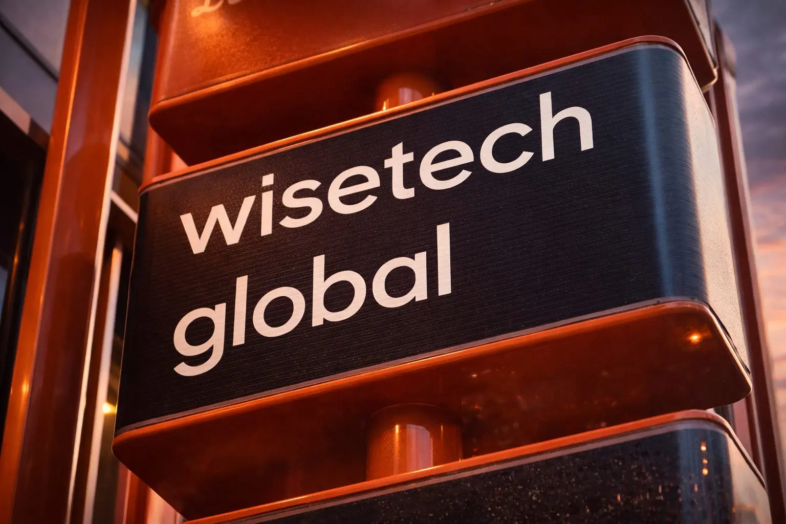 WiseTech Global stock slides 4.7%: AI job cuts, CEO buy and dividend dates now in focus