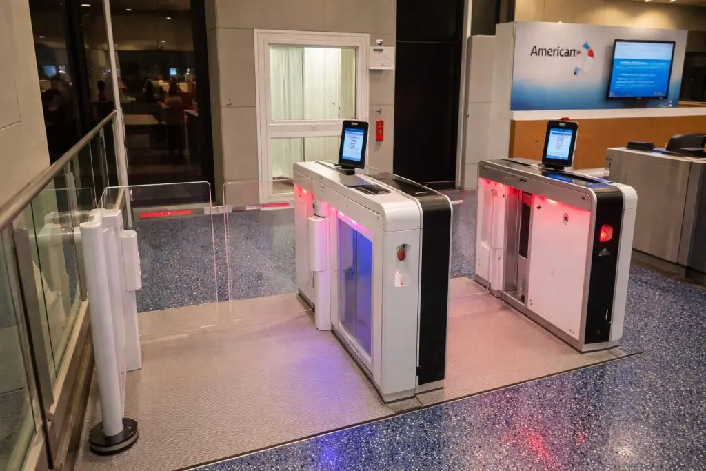 American Airlines Brings Electronic Boarding Gates to DFW This Summer in First Big U.S. Hub Rollout