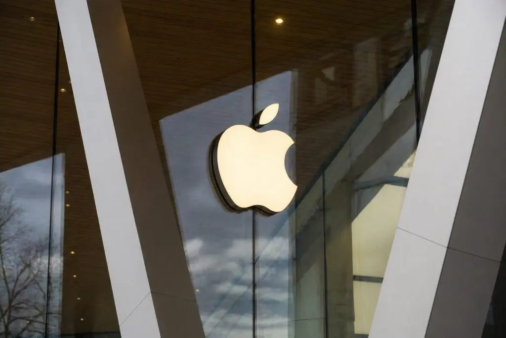 Apple’s Forgotten Founder Walked Away From $400 Billion. At 91, Ronald Wayne Says He Still Has No Regrets