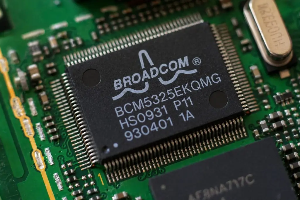 Broadcom’s $2 Trillion AI Bet Is Getting Harder to Ignore as Google Chips Put AVGO in Focus