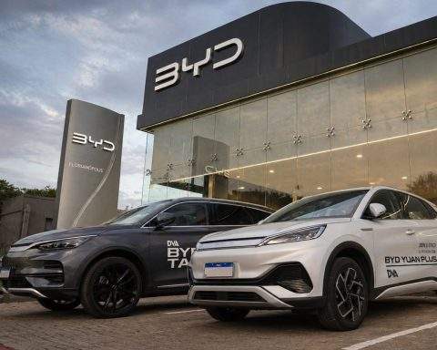 BYD Profit Tumbles 55% as China EV Price War Hits Tesla Rival