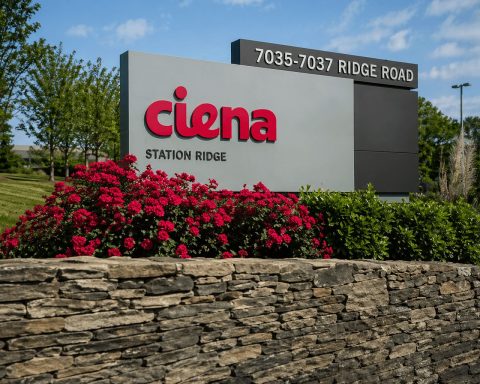 Ciena Stock Slides as AI Networking Boom Faces a Tough Test