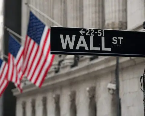 Dow Drops as Fed Split and Oil Surge Put Big Tech’s $10 Trillion AI Test on the Line