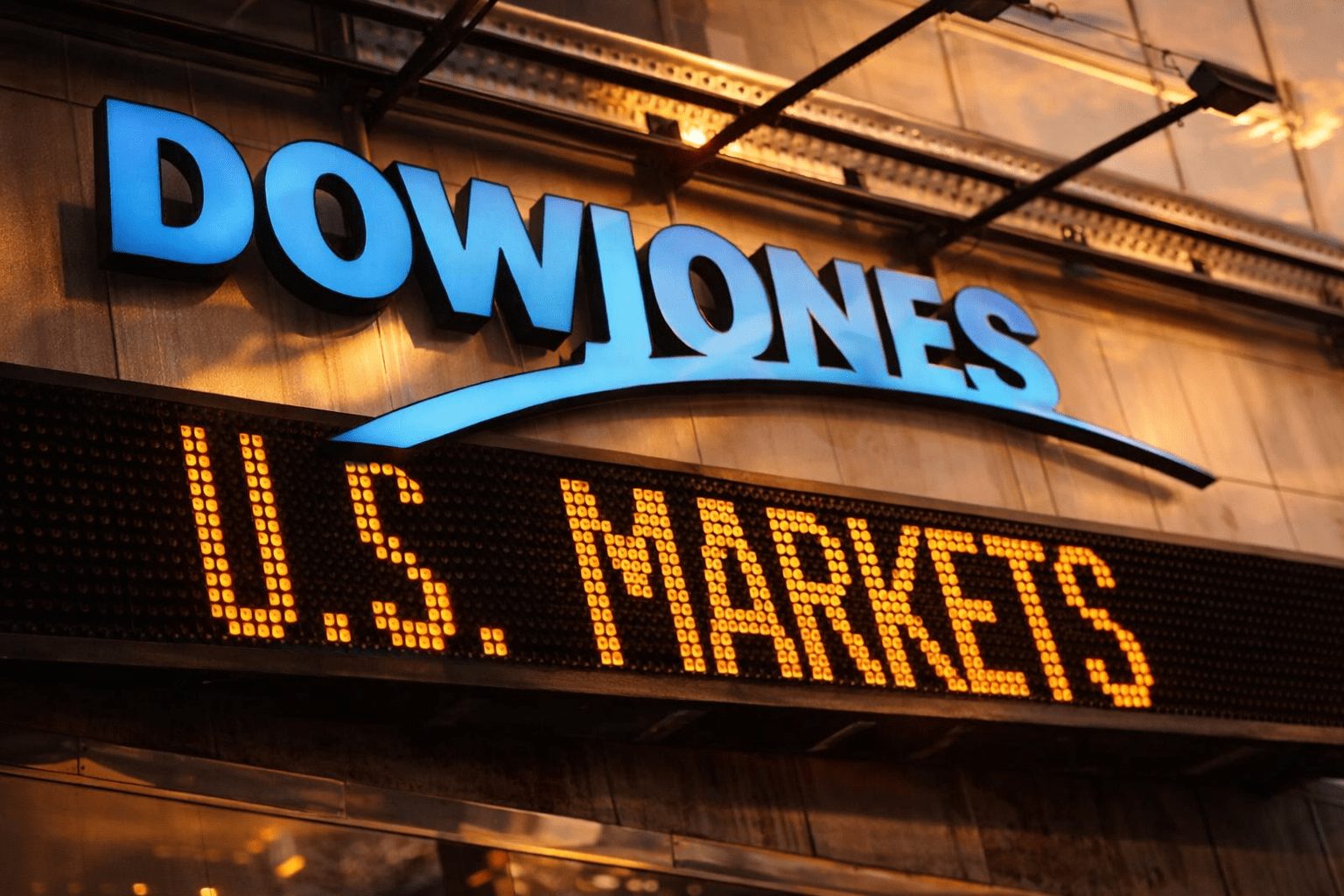 Dow Jones Today: Industrial Average Rises as Iran Ceasefire Hopes Offset Oil and Fed Fears