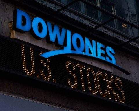 Dow Jones Today: Why the Blue-Chip Index Is Sliding Before Powell, Big Tech and the Oil Shock