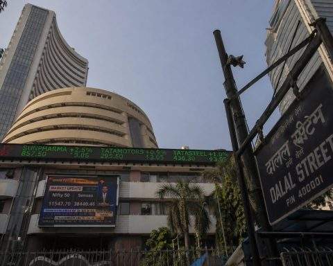India Stock Market Today: Sensex, Nifty Climb as Earnings Spark Buying, $110 Oil Keeps Traders on Edge