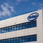 Intel Launches Lower-Cost 18A PC Chips as Analysts Lift Targets Ahead of Earnings