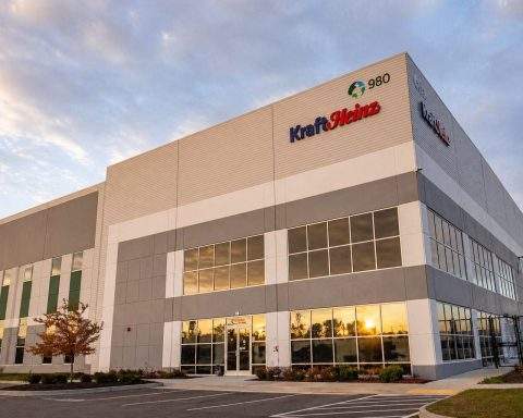 Kraft Heinz Stock Gets Fresh Dividend Cut Warning Ahead of May 6 Earnings