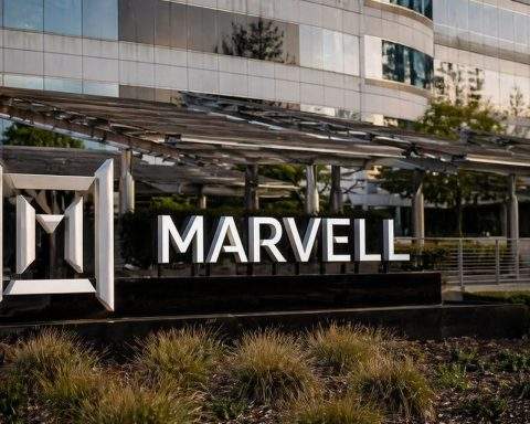 Marvell’s New AI Data-Center Deal Puts Optical Chips Back in Focus